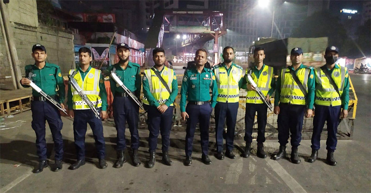 নিরাপত্তা জোরদার, রাজধানীতে ২৪ ঘণ্টায় গ্রেফতার ২০৬