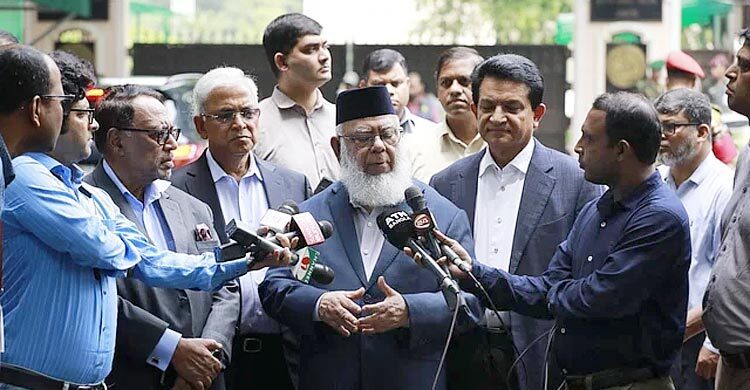 Businessmen meet Yunus, seek enhanced security at factories