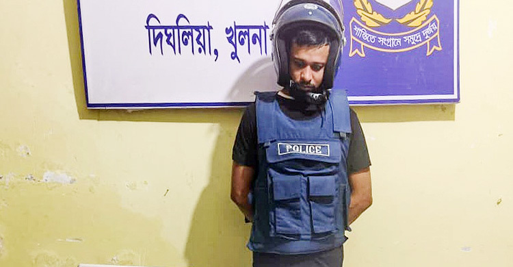 খুলনায় যৌথ অভিযানে একাধিক মামলার আসামি রিপন গ্রেফতার