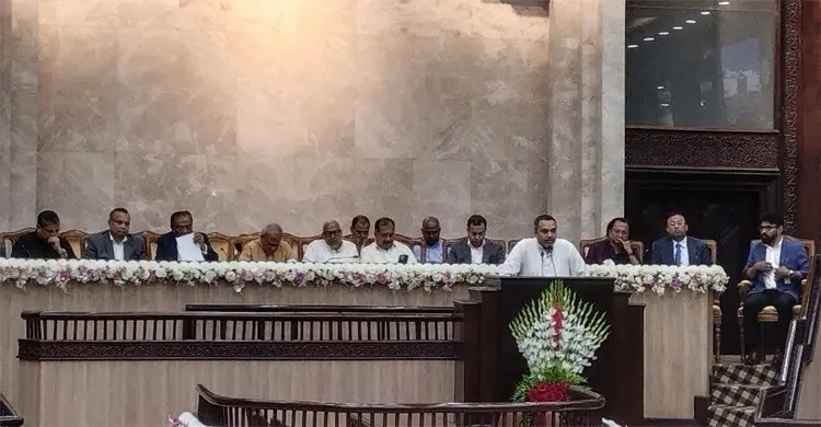ছয় মাসে জনগণের আস্থার প্রতীকে পরিণত হয়েছে সরকার: মাহদী আমিন