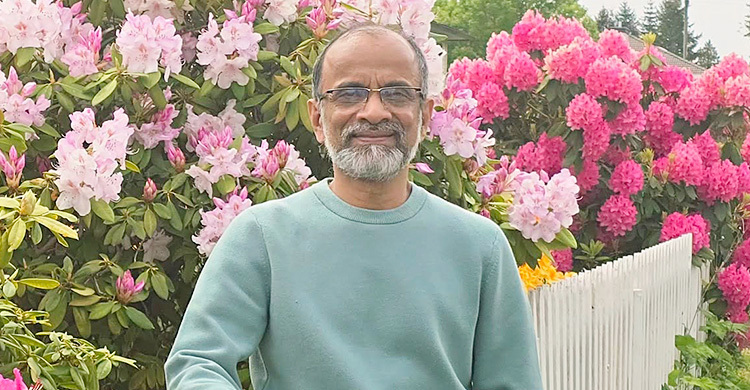 হয় রেললাইন দুই নম্বর, না হয় ইঞ্জিন বা কোচ দুই নম্বর