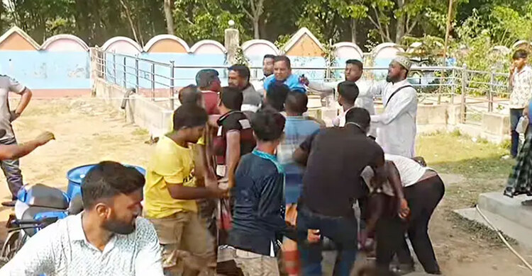 মোটরসাইকেলের তেল নিতে গিয়ে মারধরের শিকার বিএনপি নেতা