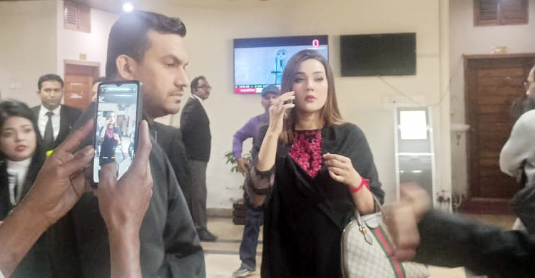 প্রার্থিতা ফিরে পেতে ইসিতে মাহিয়া মাহি