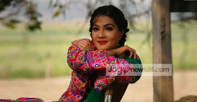 ‘যেকোনো সময় মরে যেতে পারি’, হঠাৎ কী হলো নায়িকা মাহিয়া মাহির