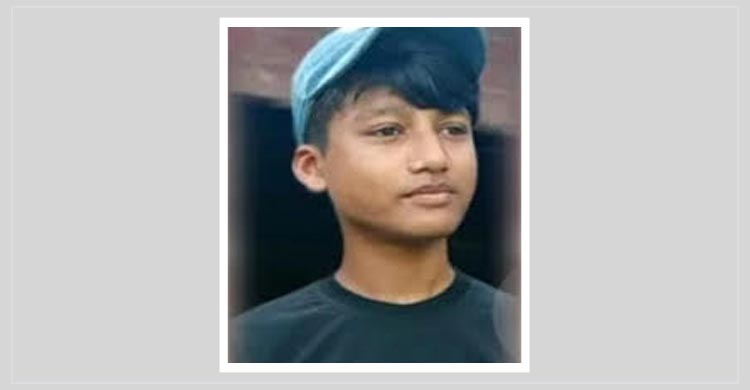পুরো শরীর থেতলে গেছে, হাতে, পায়ে আর পিঠে বড় বড় দাগ। তীব্র ব্যথায় ছটফট করছে। শুয়ে থাকাও কষ্টকর। খানিকক্ষণ বসে আর শুয়ে অস্থিরতার মধ্যে দিন কাটছে দুই স্কুলছাত্রের
