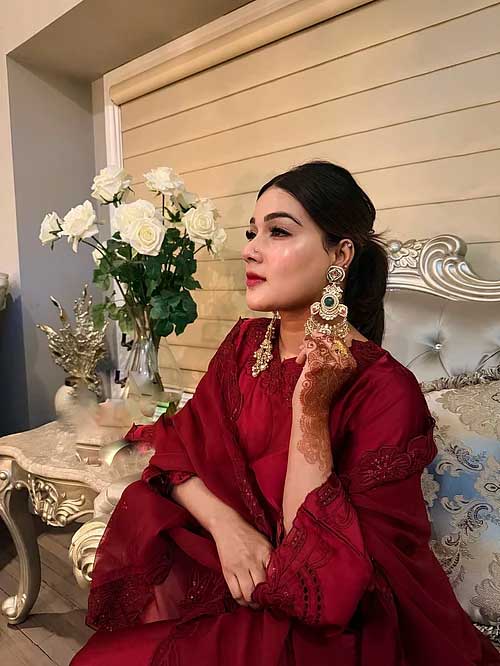 যেমন ছিল তারকাদের ঈদ লুক