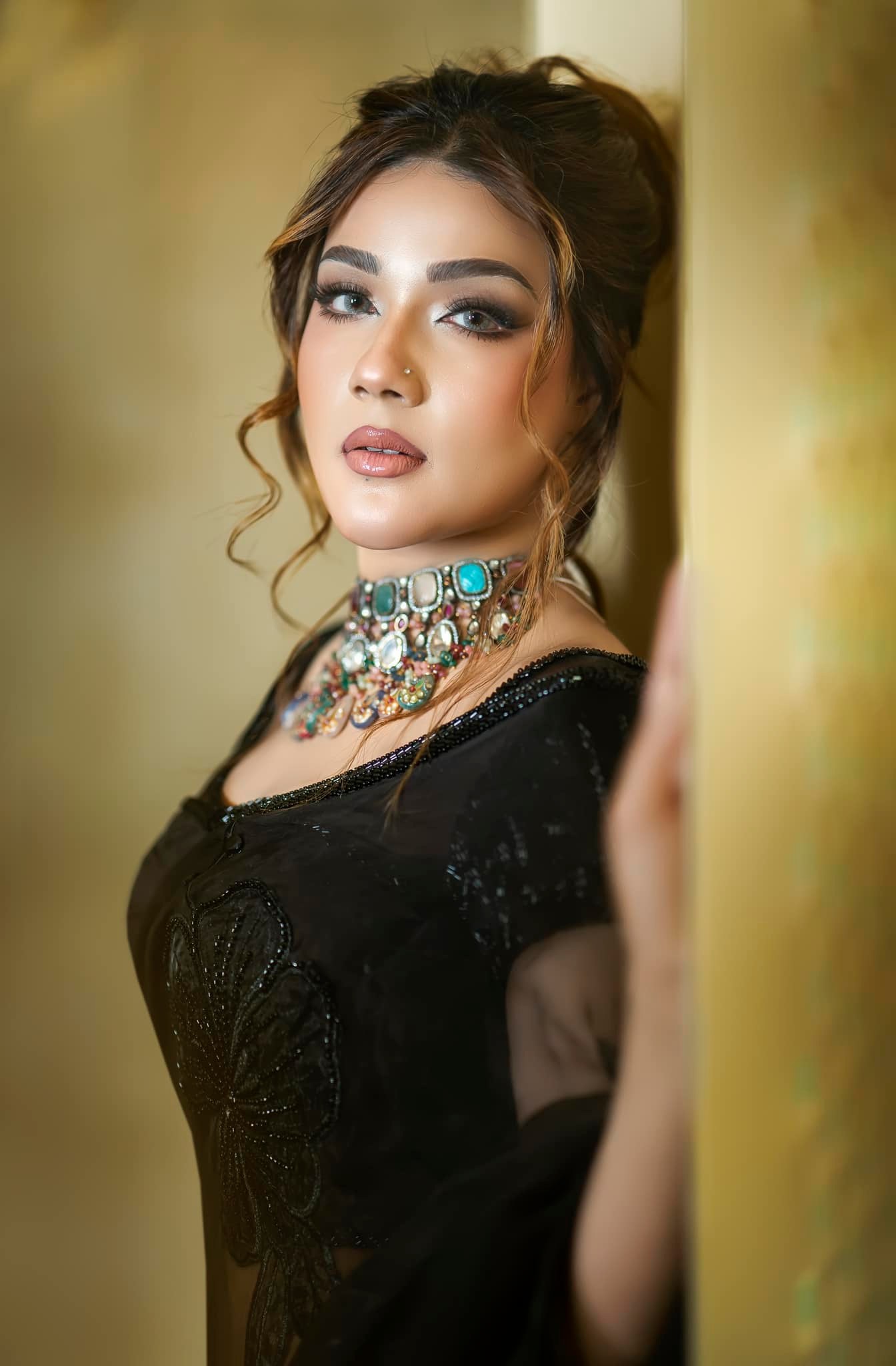 জন্মদিনে ছেলের টানে আবেগাপ্লুত মাহি