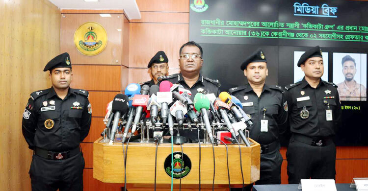 কবজি কেটে উল্লাসের ভিডিও টিকটকে দিতো ‘কবজি কাটা গ্রুপ’