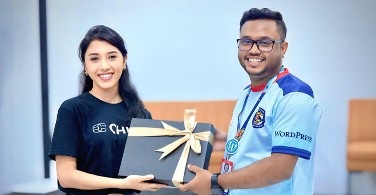 সম্মাননা পাওয়া ১৩তম বাংলাদেশি মালয়েশিয়া প্রবাসী নাসিম মিয়া