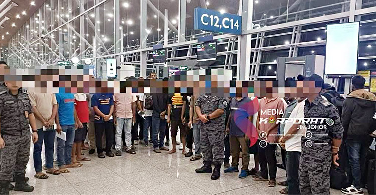 ৩৫ বাংলাদেশিকে ফেরত পাঠালো মালয়েশিয়া