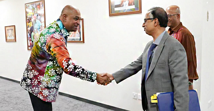 মালয়েশিয়ার মানবসম্পদমন্ত্রীর সঙ্গে বাংলাদেশ হাইকমিশনারের বৈঠক