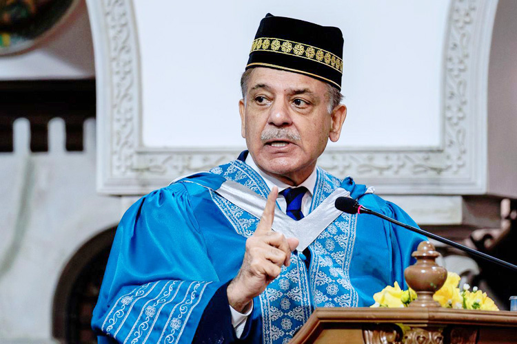 মালয়েশিয়ায় ডক্টরেট ডিগ্রি পেলেন শেহবাজ শরিফ