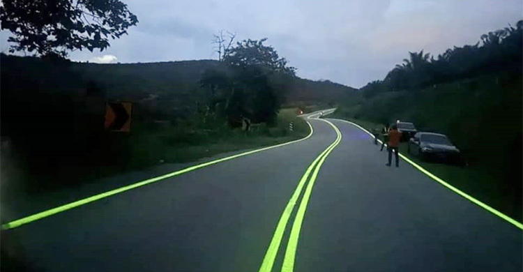 সড়ক দুর্ঘটনা রোধে মালয়েশিয়ার উদ্ভাবনী প্রকল্প