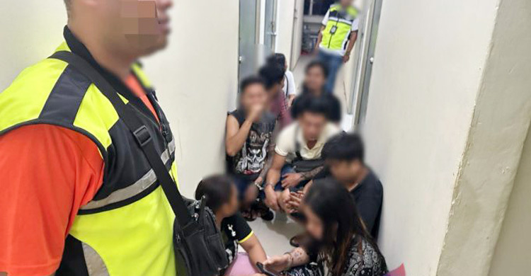 মালয়েশিয়ায় বাংলাদেশিসহ ৭৫ অবৈধ অভিবাসী আটক