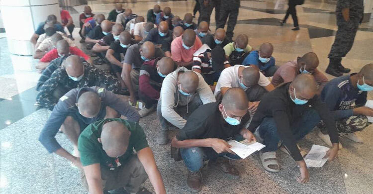 বাংলাদেশিসহ ১১২ অভিবাসীকে নিজ দেশে ফেরত পাঠালো মালয়েশিয়া