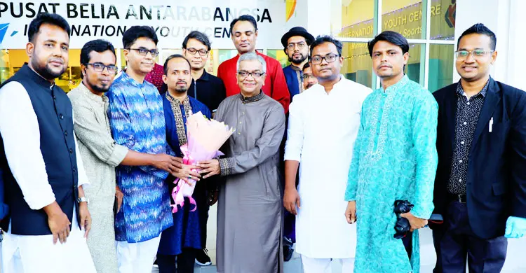 মালয়েশিয়ায় বাংলাদেশিরা শুধু শ্রমিক নয়, দক্ষ পেশাজীবীও: হাইকমিশনার