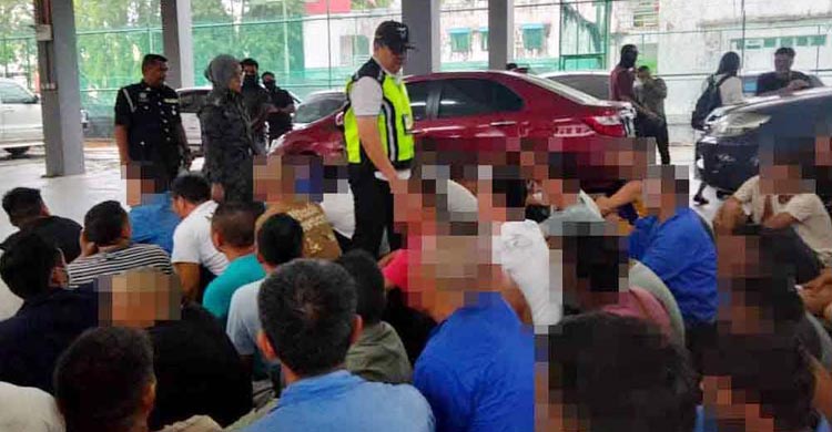 মালয়েশিয়ার কোটা ভারুতে বাংলাদেশিসহ ১১৪ অভিবাসী আটক