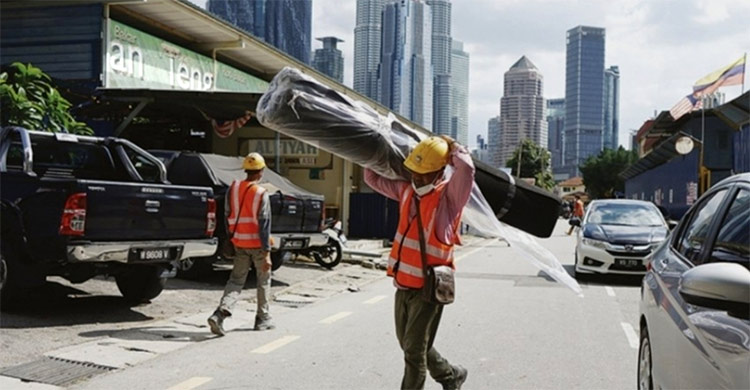 প্রবাসীর ঈদে লুকিয়ে থাকে না বলা হাজার কথা