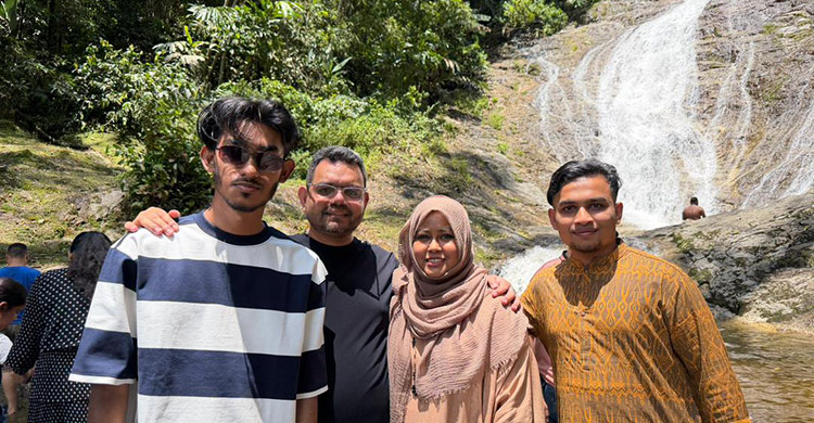 প্রবাসীর ঈদে লুকিয়ে থাকে না বলা হাজার কথা