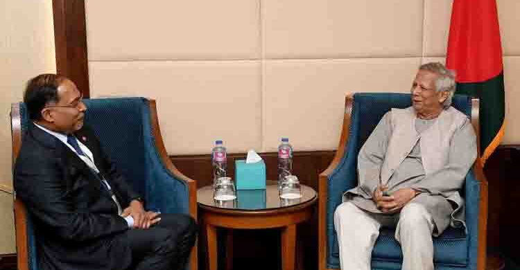 Malaysian minister meets Chief Adviser in Cairo