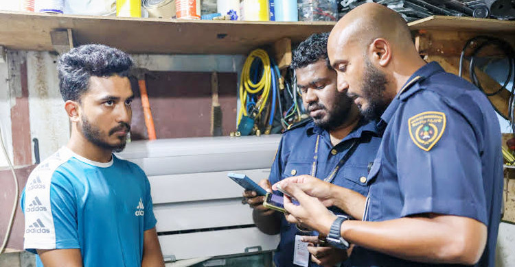 মালদ্বীপে অবৈধ ব্যবসা দমনে অভিযান: একদিনে ২৪ বিদেশি আটক