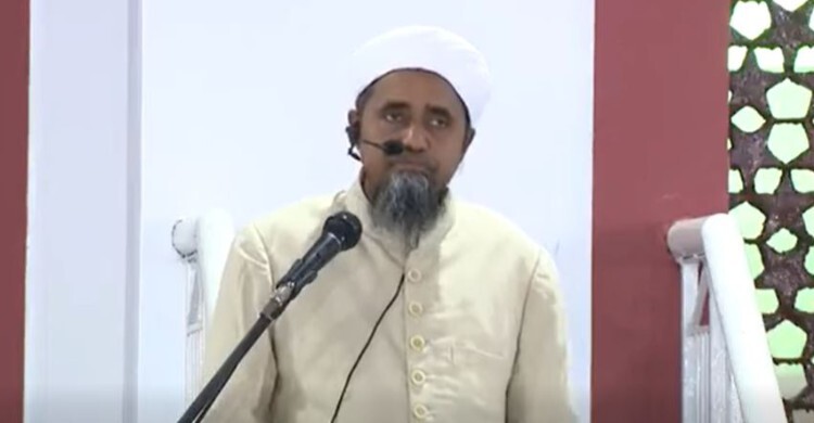 ঈদের নামাজের আগে কোরবানি হবে না: মুফতি মালেক