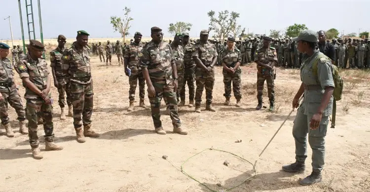 মালিতে বিদ্রোহীদের লক্ষ্য ক্ষমতা দখল না অন্য কিছু?