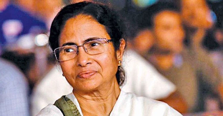 মমতার জন্য ইলিশ-শাড়ি-মিষ্টি পাঠালো বাংলাদেশ উপ-হাইকমিশন