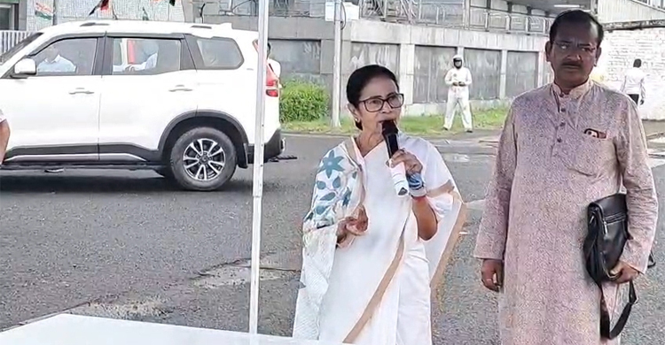 কটক শহর জ্বলছে, সাম্প্রদায়িক দাঙ্গা বিজেপি পার্টিই করেছে: মমতা