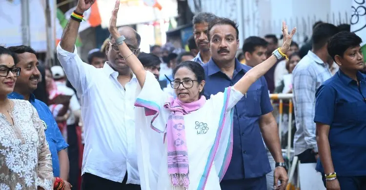 পোস্টাল ব্যালট গণনায় শুরুতেই এগিয়ে তৃণমূল