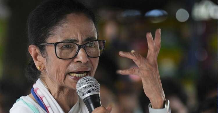 তৃণমূল কংগ্রেসের প্রায় ৬০০ কোটি টাকার ব্যাংক হিসাব জব্দ