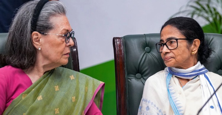 কংগ্রেসে ফিরলে মমতাকে ‘বড় পদ’ দেওয়ার প্রস্তাব সোনিয়ার?