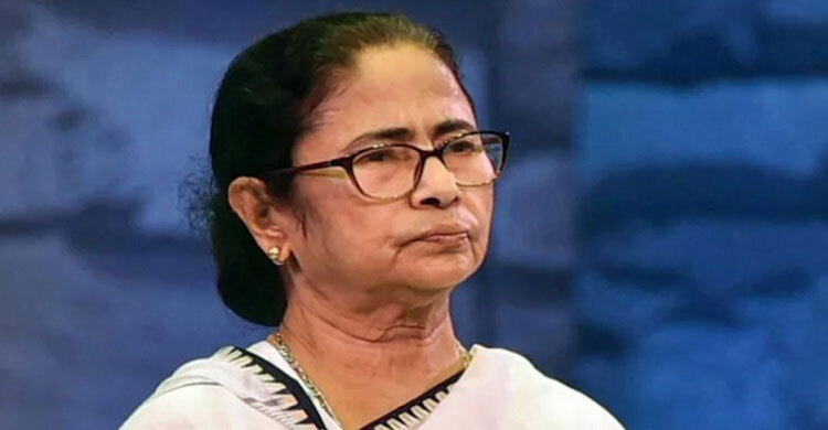 স্পেন থেকে ফিরে কলকাতায় স্বাস্থ্যপরীক্ষা মমতার