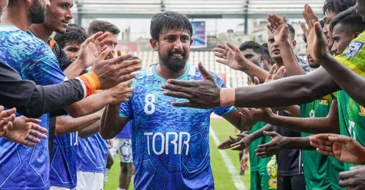 মামুনুলের আবেগী বিদায় জয়ে রাঙালেন সতীর্থরা