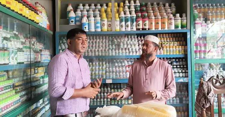 বেশি দামে সার বিক্রি, ৩ প্রতিষ্ঠানকে জরিমানা