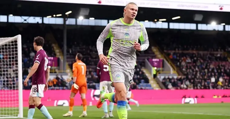 বার্নলিকে অবনমনের হতাশায় ডুবিয়ে শীর্ষে ম্যানসিটি