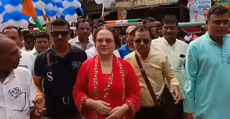 তৃণমূল কংগ্রেসের প্রচারে বলিউডের জনপ্রিয় অভিনেত্রী মন্দাকিনী