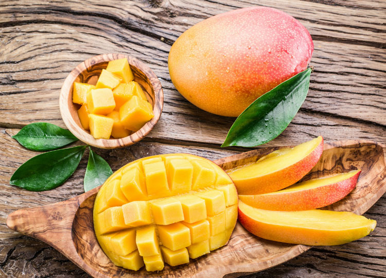 মিষ্টি ও রসালো আম চিনবেন যেভাবে