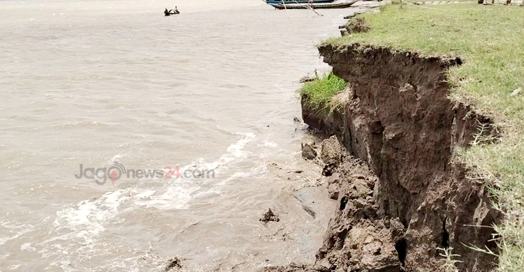 বৈধ ইজারার আড়ালে অবৈধ বালু ব্যবসা, দিনে বাণিজ্য ৮ লাখ টাকার