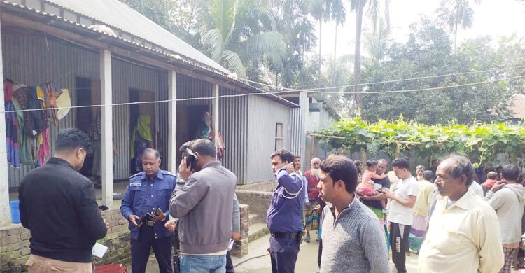 মানিকগঞ্জে গরুচোর সন্দেহে দুজনকে পিটিয়ে হত্যা
