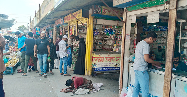 অবৈধ ফার্মেসির ছড়াছড়ি, বাড়ছে স্বাস্থ্যঝুঁকি