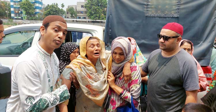 নানার কবরে শায়িত হলেন আসিম জাওয়াদ