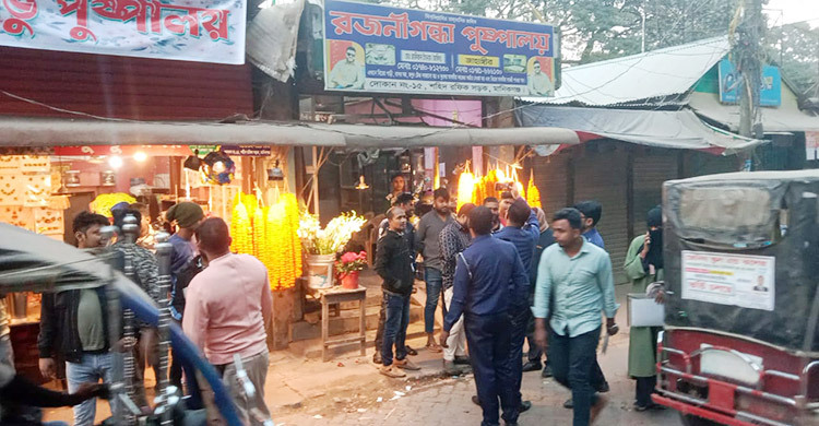 মানিকগঞ্জ শহরে ককটেল বিস্ফোরণ