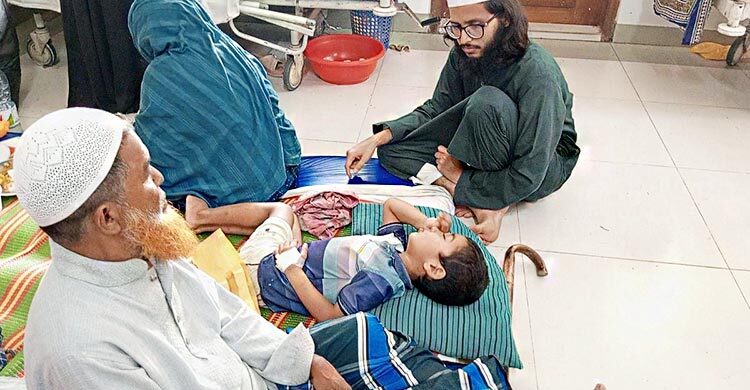 মানিকগঞ্জে দুই দিনে হাসপাতালে ১৪ শিশু, বিশেষ ইউনিট চালু