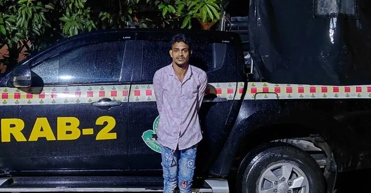 মোহাম্মদপুরে ছিনতাইয়ের প্রস্তুতিকালে অস্ত্রসহ গ্রেফতার ‘মাওরা রুবেল’