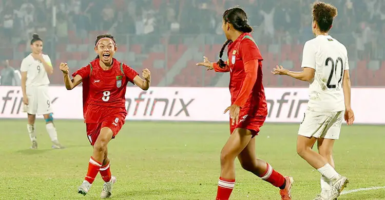 ‘ভেবেছিলাম বল ক্রসবারের ওপর দিয়ে যাবে’