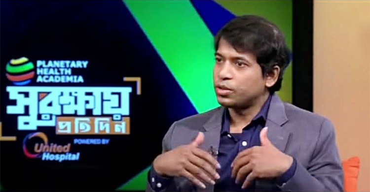 দীপ্তিকে বিয়ে করে সোশ্যাল মিডিয়ায় আলোচিত কে এই মুশতাক?