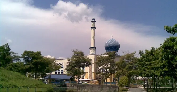 আল্লাহর গুণাবলির ওপর ইমান