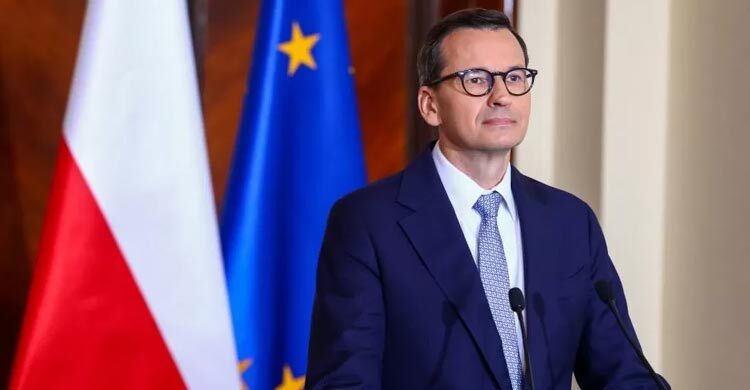 Poland stops supplying weapons to Ukraine as grain row escalates