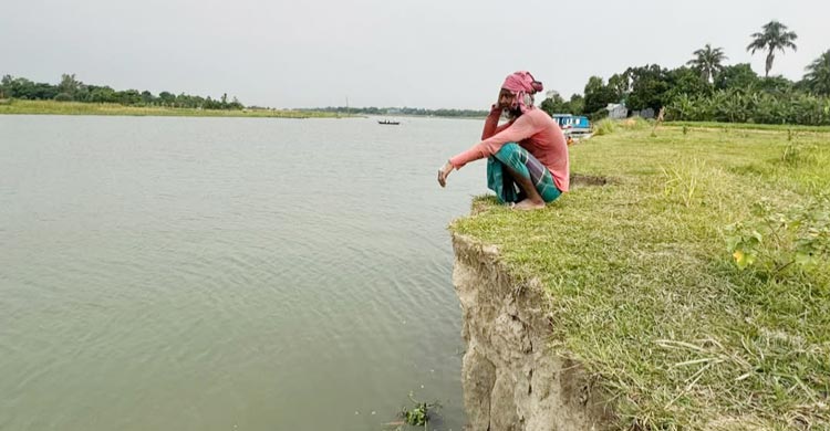 মেঘনা-ধনাগোদা নদীর ১৫ কিলোমিটার জুড়ে ভাঙন